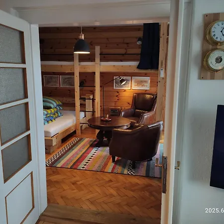 Scandi Apartman